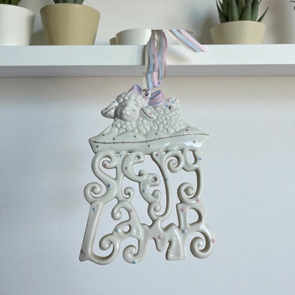 Lenox Lazy Lambs Sleepy Time Porcelain Wall Plaque w/ Box & Tag - Picture 1 of 6